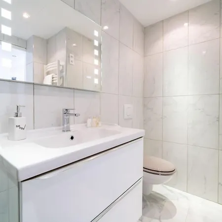 Wdf One Bedroom 1 Min Walk To Martinez Apartment